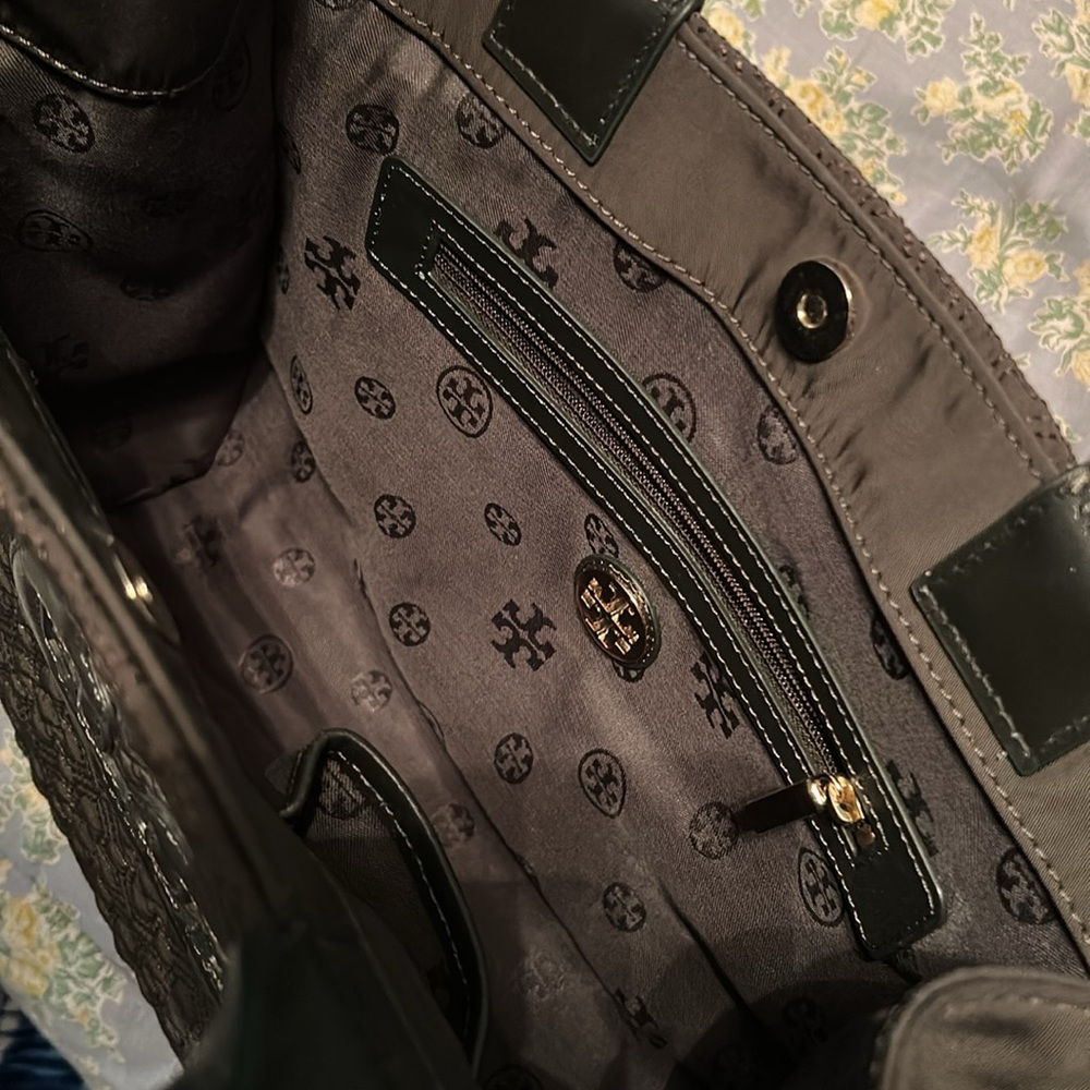 Tory Burch Ella Tote - Picture 7 of 14